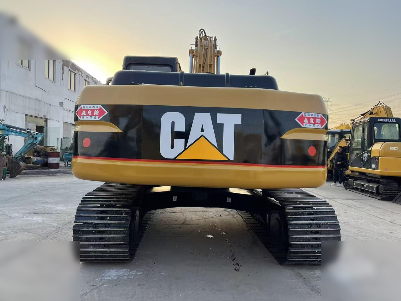 CATERPILLAR 320BL - حفار زاحف: صورة 4 CATERPILLAR 320BL - حفار زاحف: صورة 4