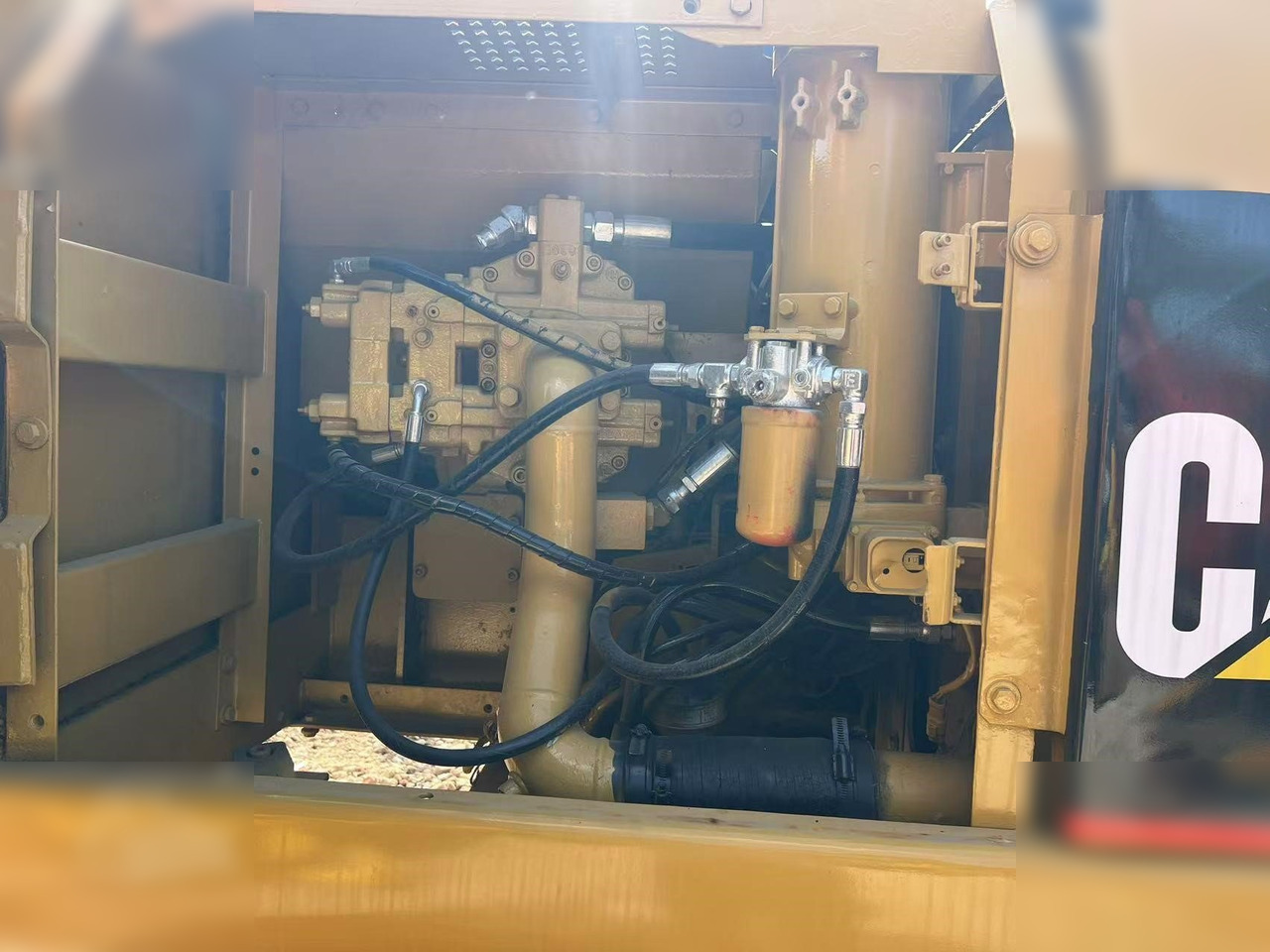 CATERPILLAR 320BL - حفار زاحف: صورة 5 CATERPILLAR 320BL - حفار زاحف: صورة 5