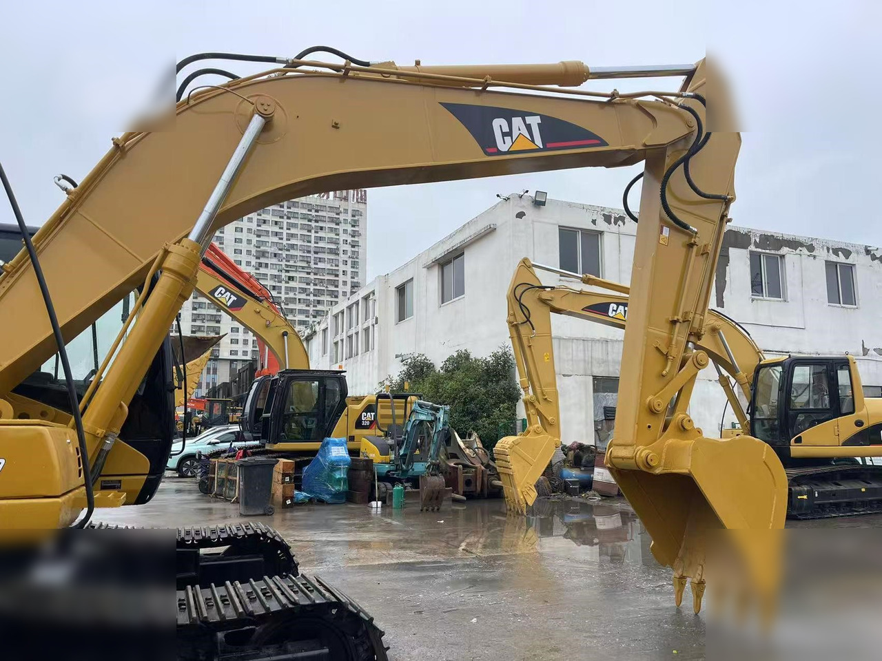 CATERPILLAR 320CL - حفار زاحف: صورة 4 CATERPILLAR 320CL - حفار زاحف: صورة 4