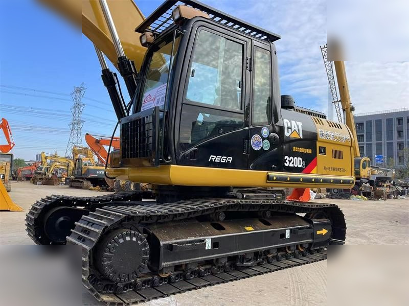 CATERPILLAR 320D2 - حفار زاحف: صورة 3 CATERPILLAR 320D2 - حفار زاحف: صورة 3