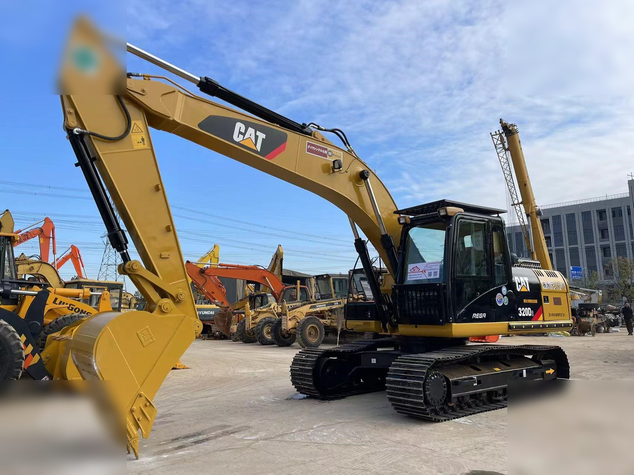 CATERPILLAR 320D2 - حفار زاحف: صورة 1 CATERPILLAR 320D2 - حفار زاحف: صورة 1