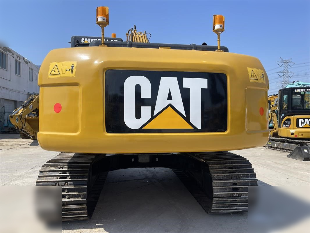 CATERPILLAR 320D2 - حفار زاحف: صورة 3 CATERPILLAR 320D2 - حفار زاحف: صورة 3