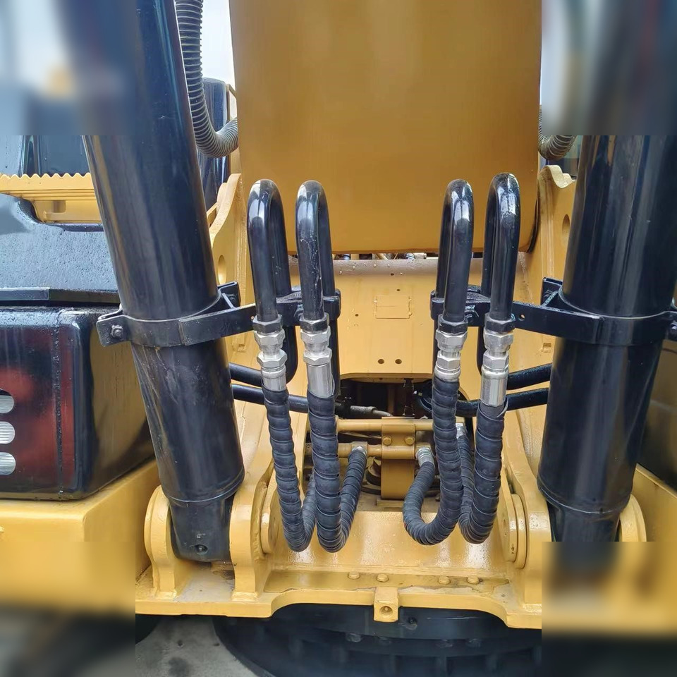 CATERPILLAR 320D2 - حفار زاحف: صورة 5 CATERPILLAR 320D2 - حفار زاحف: صورة 5