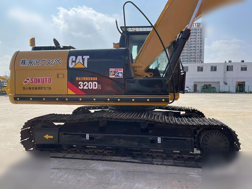 CATERPILLAR 320D2 - حفار زاحف: صورة 3 CATERPILLAR 320D2 - حفار زاحف: صورة 3