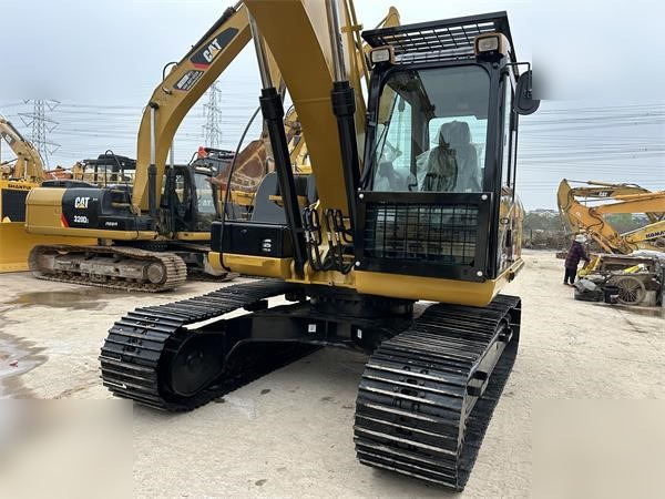 CATERPILLAR 320D2 - حفار زاحف: صورة 5 CATERPILLAR 320D2 - حفار زاحف: صورة 5