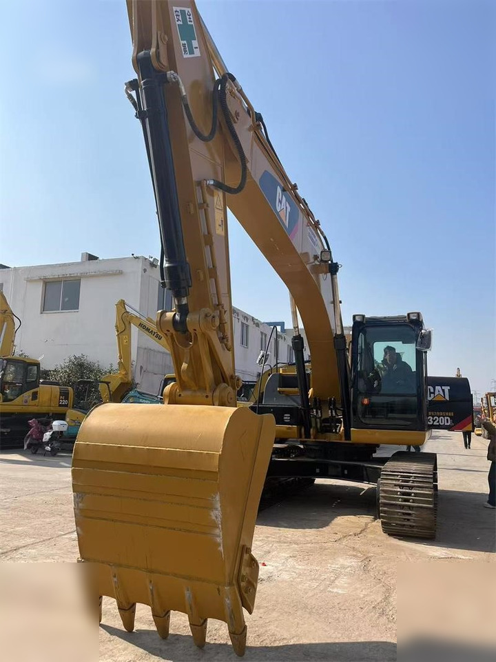 CATERPILLAR 320DL - حفار زاحف: صورة 3 CATERPILLAR 320DL - حفار زاحف: صورة 3