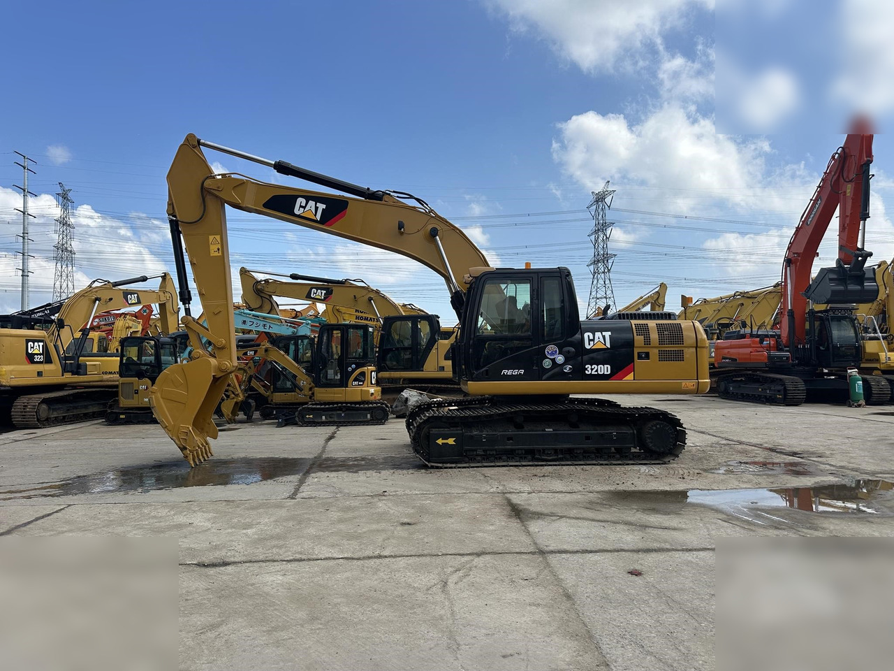 CATERPILLAR 320D - حفار زاحف: صورة 1 CATERPILLAR 320D - حفار زاحف: صورة 1