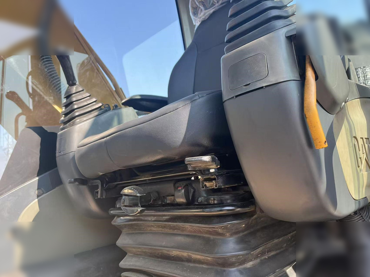 CATERPILLAR 320D - حفار زاحف: صورة 4 CATERPILLAR 320D - حفار زاحف: صورة 4