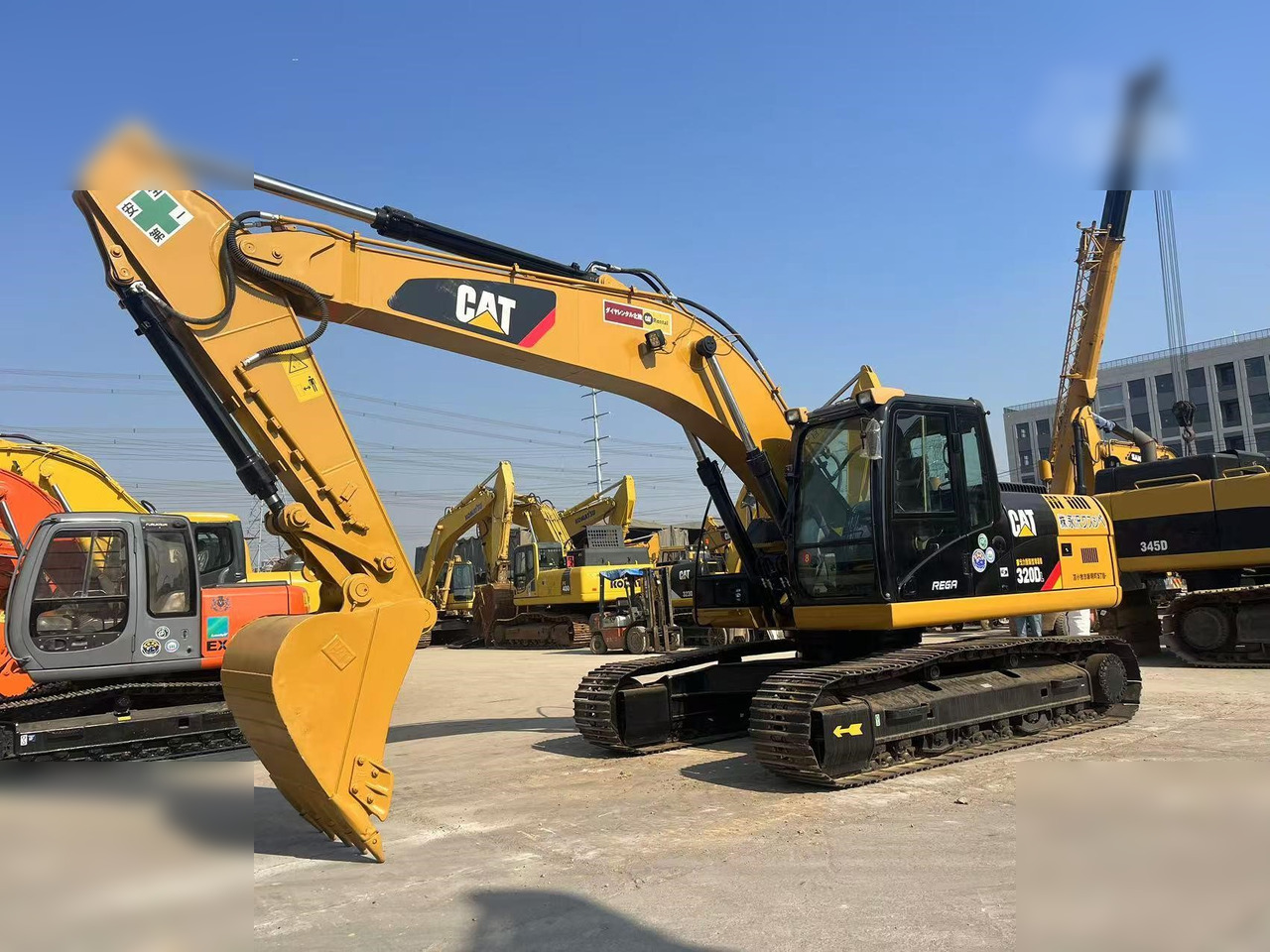 CATERPILLAR 320D - حفار زاحف: صورة 3 CATERPILLAR 320D - حفار زاحف: صورة 3