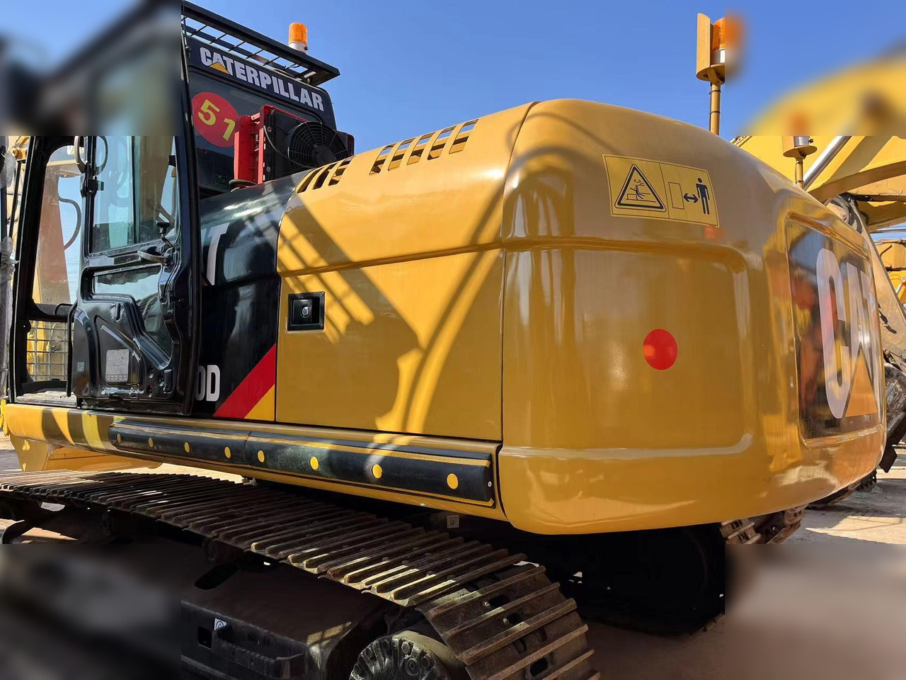 CATERPILLAR 320D - حفار زاحف: صورة 4 CATERPILLAR 320D - حفار زاحف: صورة 4