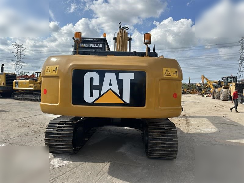 CATERPILLAR 320D - حفار زاحف: صورة 2 CATERPILLAR 320D - حفار زاحف: صورة 2
