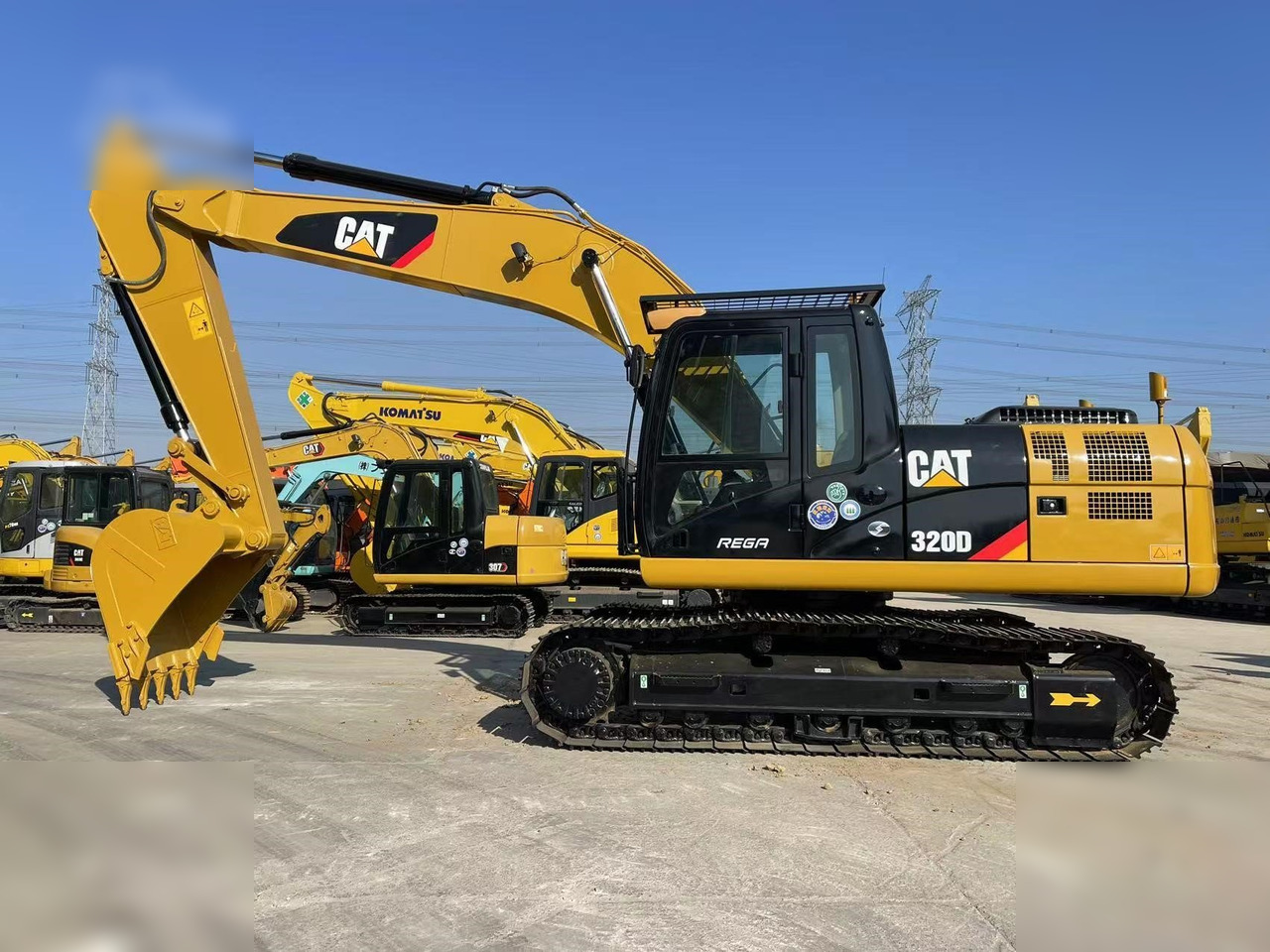 CATERPILLAR 320D - حفار زاحف: صورة 1 CATERPILLAR 320D - حفار زاحف: صورة 1