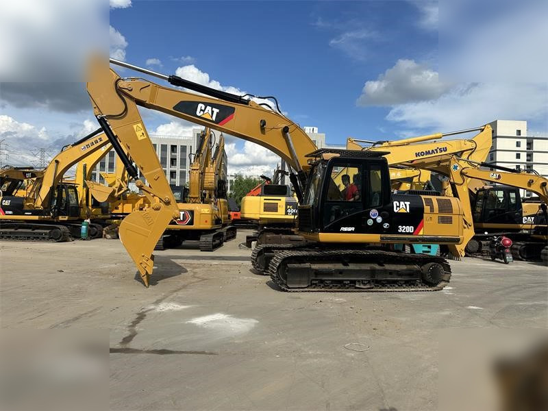 CATERPILLAR 320D - حفار زاحف: صورة 1 CATERPILLAR 320D - حفار زاحف: صورة 1