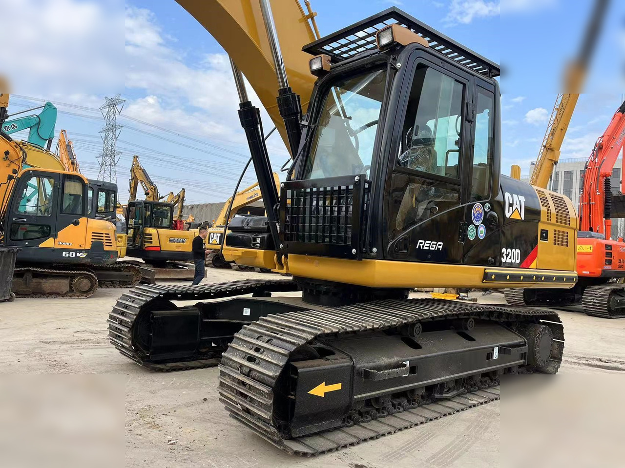 CATERPILLAR 320D - حفار زاحف: صورة 5 CATERPILLAR 320D - حفار زاحف: صورة 5