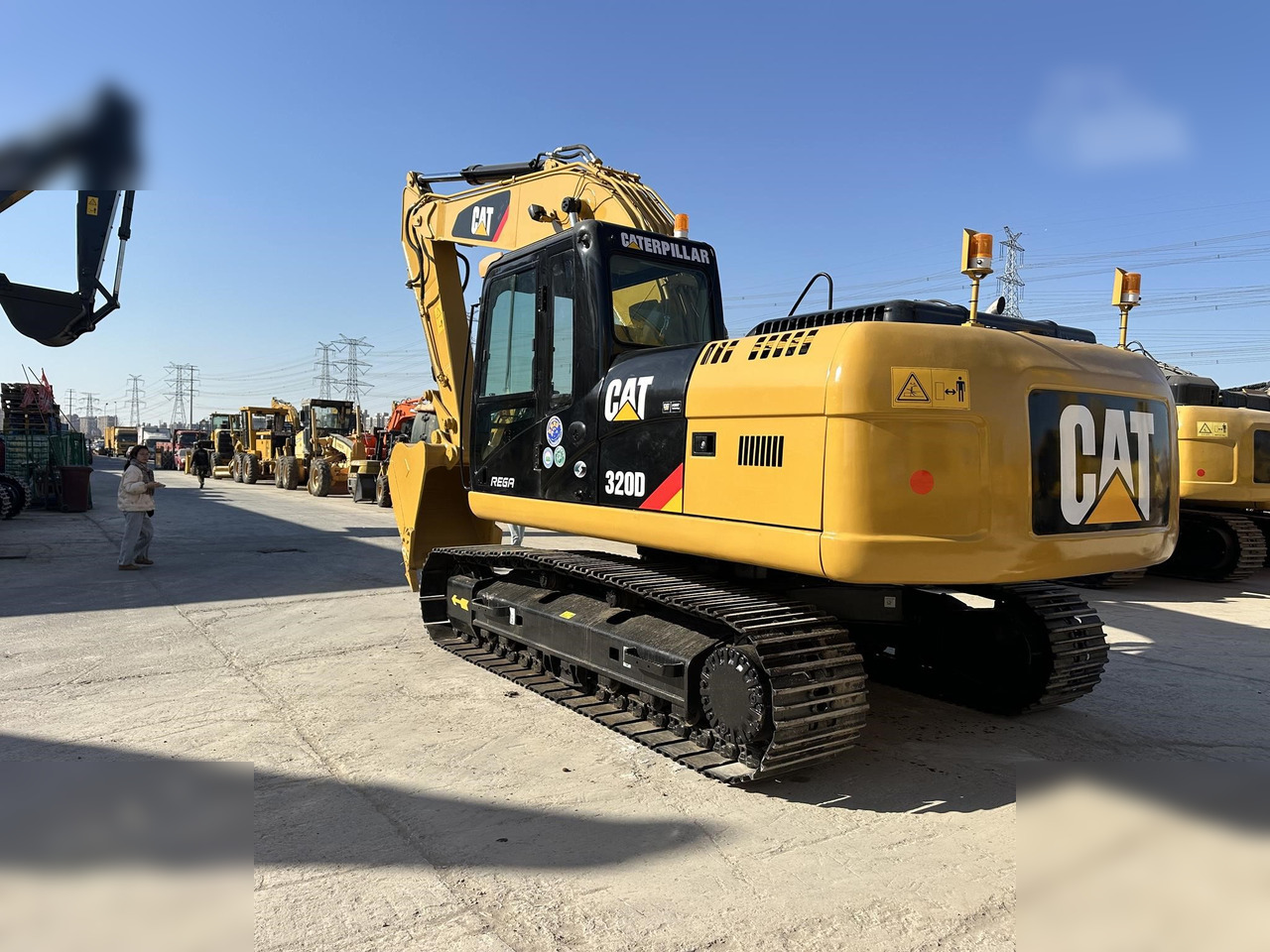 CATERPILLAR 320D - حفار زاحف: صورة 5 CATERPILLAR 320D - حفار زاحف: صورة 5