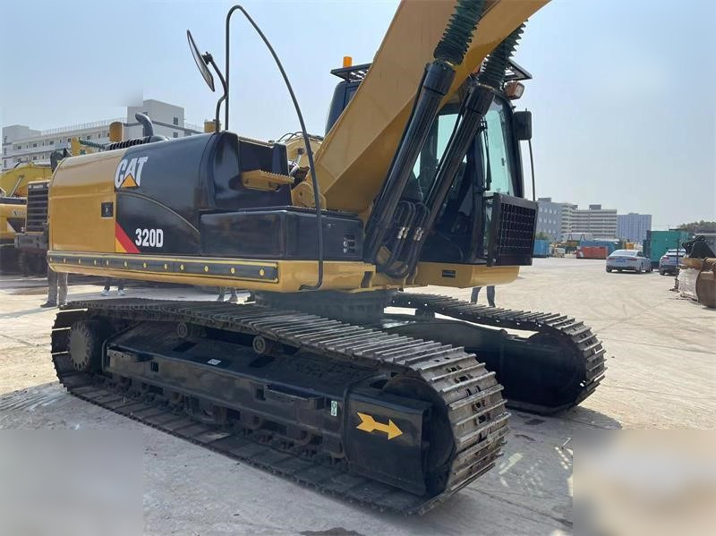 CATERPILLAR 320D - حفار زاحف: صورة 1 CATERPILLAR 320D - حفار زاحف: صورة 1