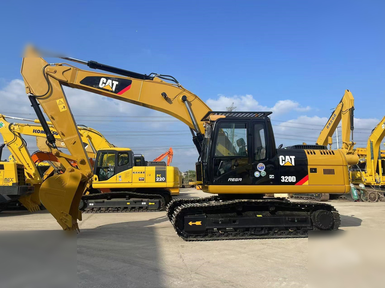 CATERPILLAR 320D - حفار زاحف: صورة 1 CATERPILLAR 320D - حفار زاحف: صورة 1