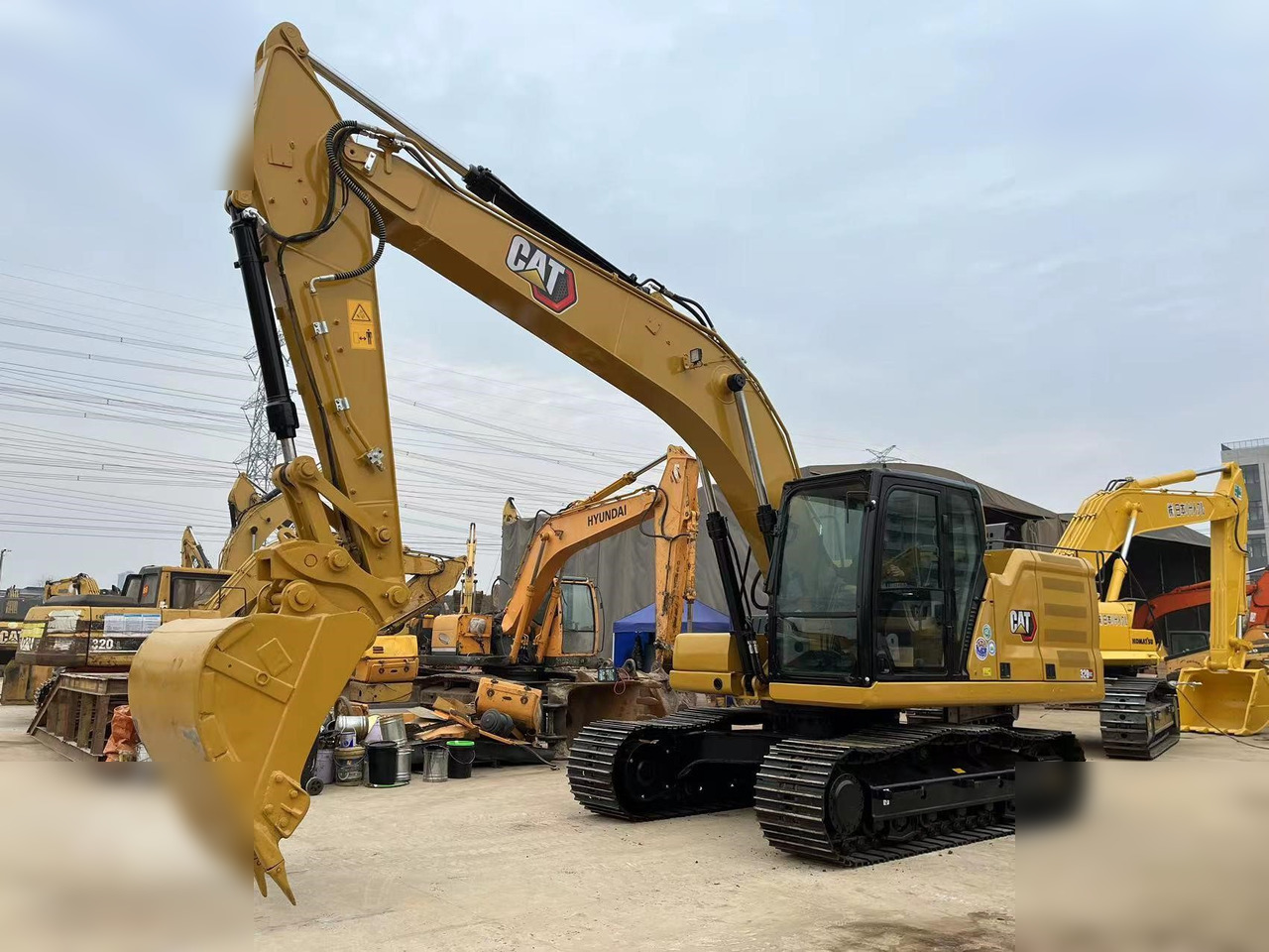 CATERPILLAR 320GC - حفار زاحف: صورة 1 CATERPILLAR 320GC - حفار زاحف: صورة 1