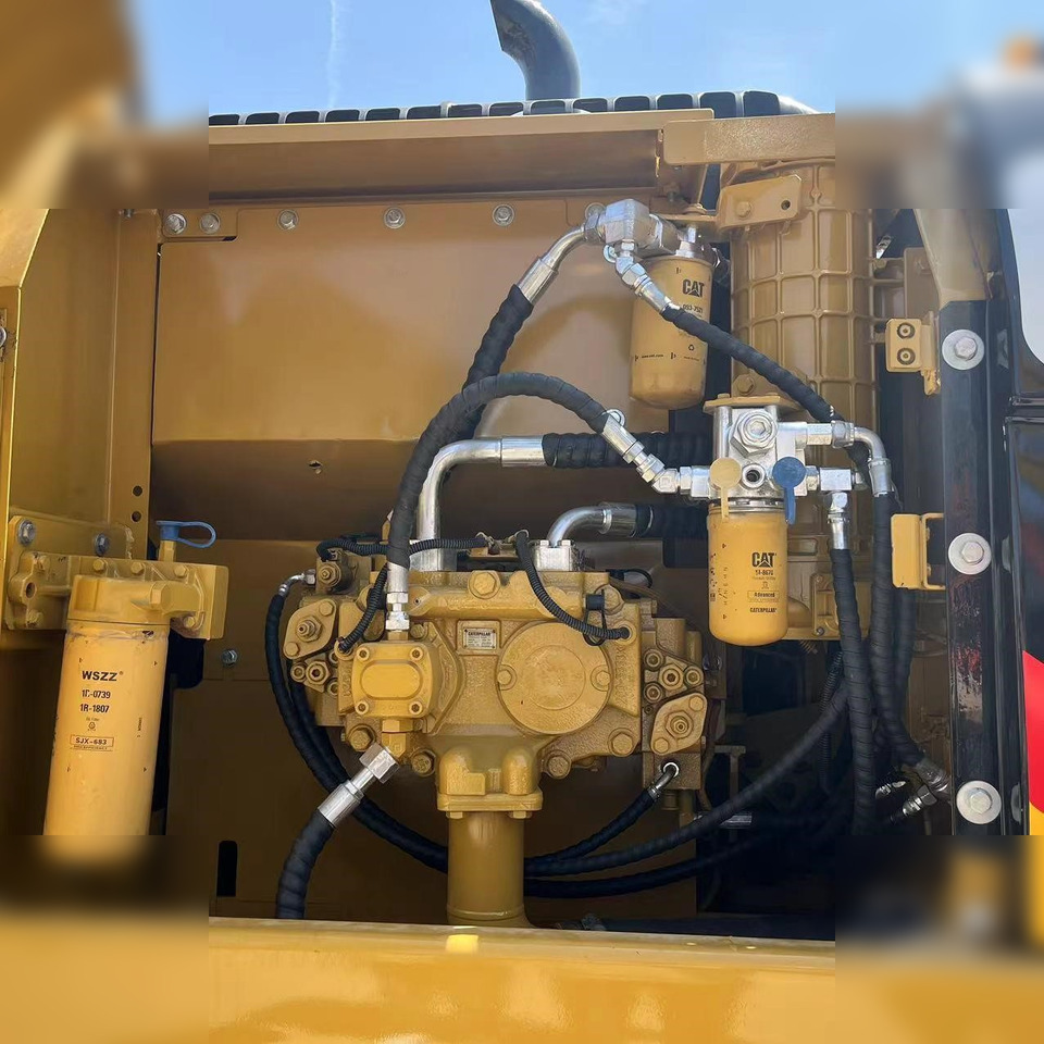 CATERPILLAR 323DL - حفار زاحف: صورة 5 CATERPILLAR 323DL - حفار زاحف: صورة 5