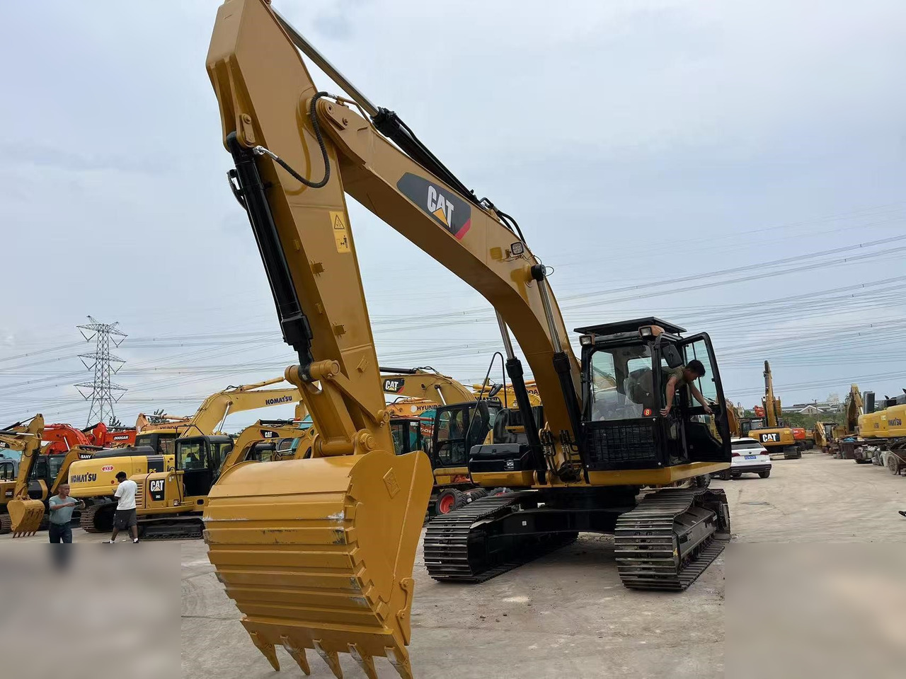 CATERPILLAR 325D - حفار زاحف: صورة 3 CATERPILLAR 325D - حفار زاحف: صورة 3
