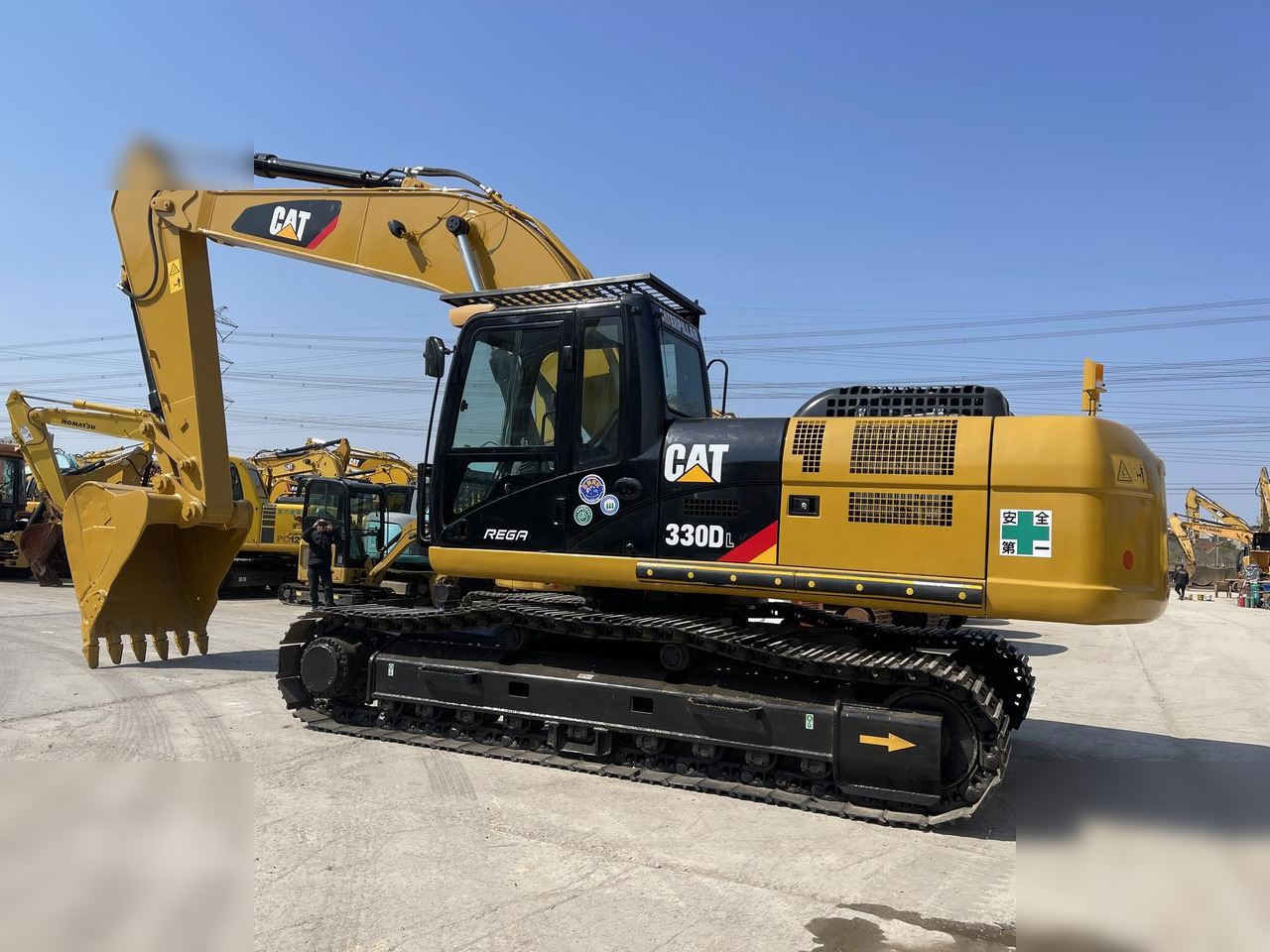 CATERPILLAR 330DL - حفار زاحف: صورة 1 CATERPILLAR 330DL - حفار زاحف: صورة 1