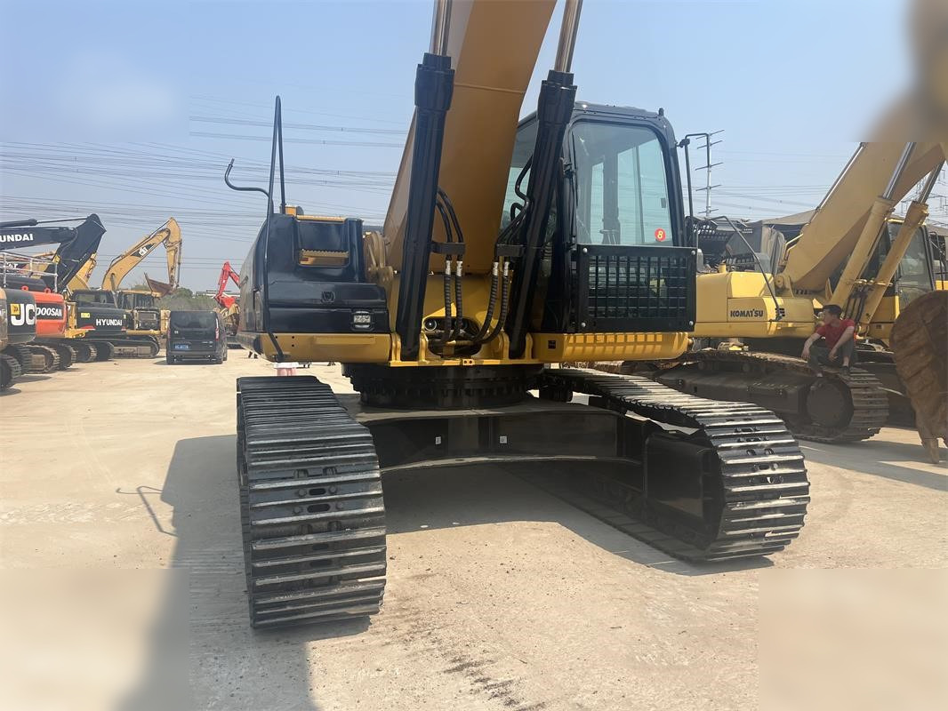 CATERPILLAR 330D - حفار زاحف: صورة 4 CATERPILLAR 330D - حفار زاحف: صورة 4
