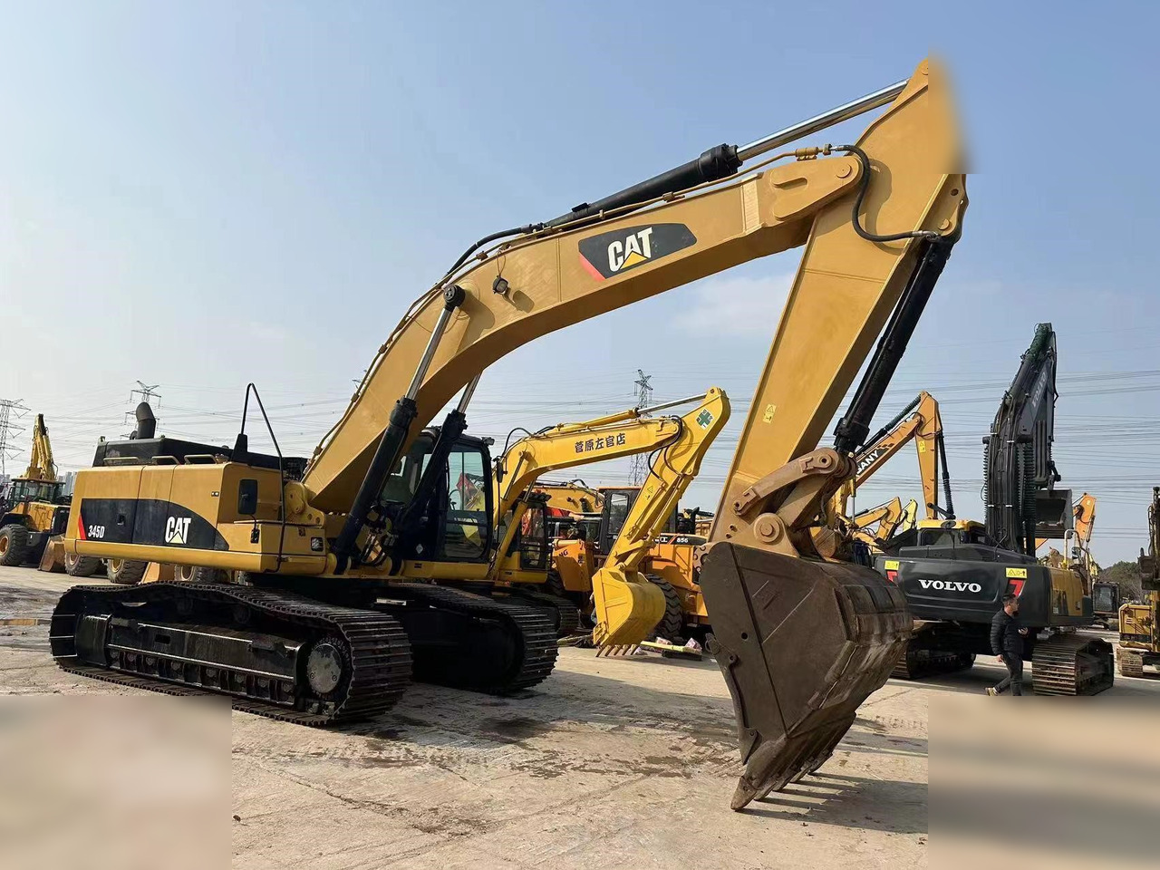 CATERPILLAR 345D - حفار زاحف: صورة 3 CATERPILLAR 345D - حفار زاحف: صورة 3