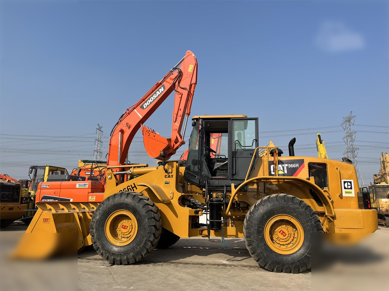 CATERPILLAR 966H - اللودر بعجل: صورة 1 CATERPILLAR 966H - اللودر بعجل: صورة 1