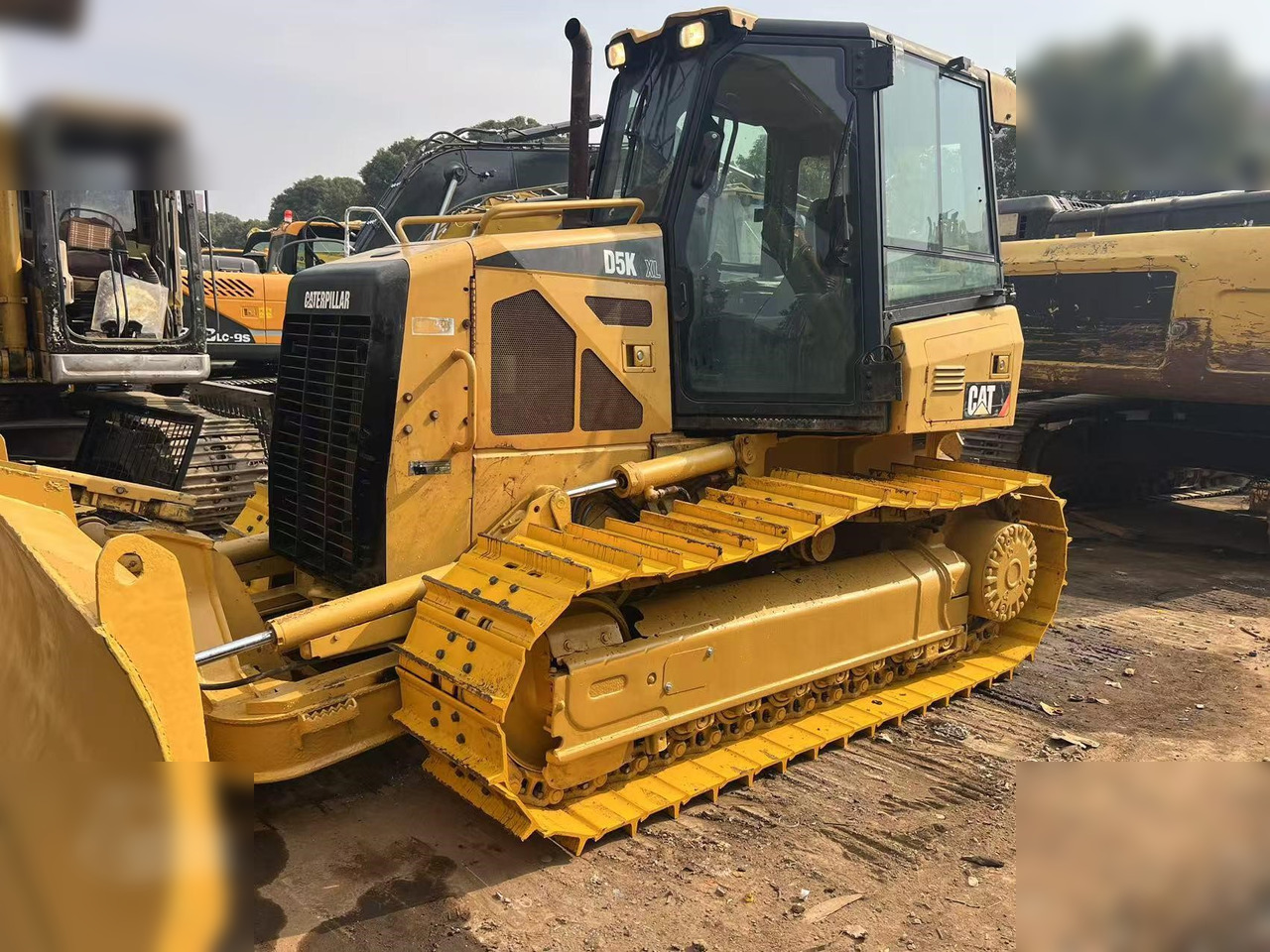 CATERPILLAR D5K XL - بلدوزر: صورة 4 CATERPILLAR D5K XL - بلدوزر: صورة 4