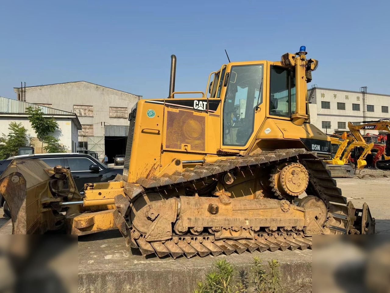 CATERPILLAR D5N - بلدوزر: صورة 1 CATERPILLAR D5N - بلدوزر: صورة 1