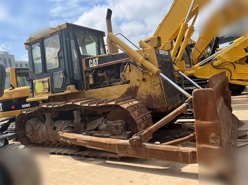 CATERPILLAR D6G - بلدوزر: صورة 1 CATERPILLAR D6G - بلدوزر: صورة 1