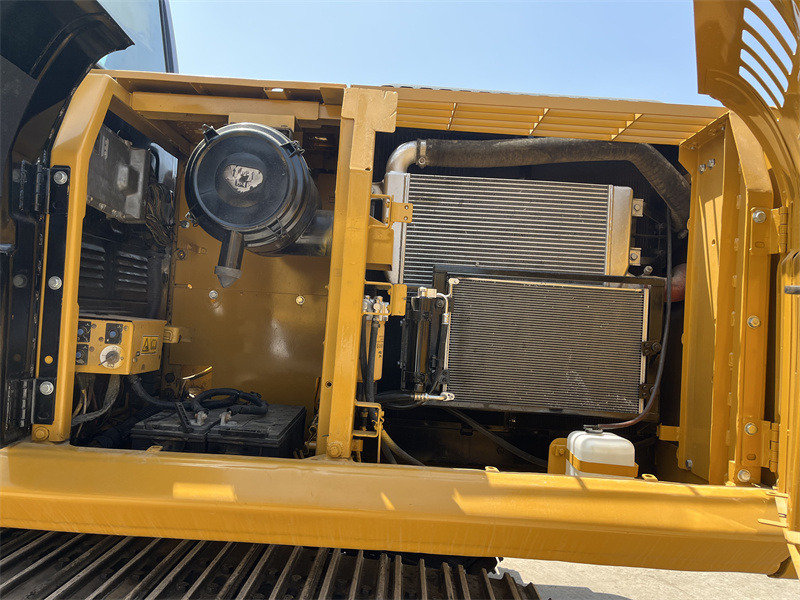 Caterpillar 320D - حفار زاحف: صورة 5 Caterpillar 320D - حفار زاحف: صورة 5