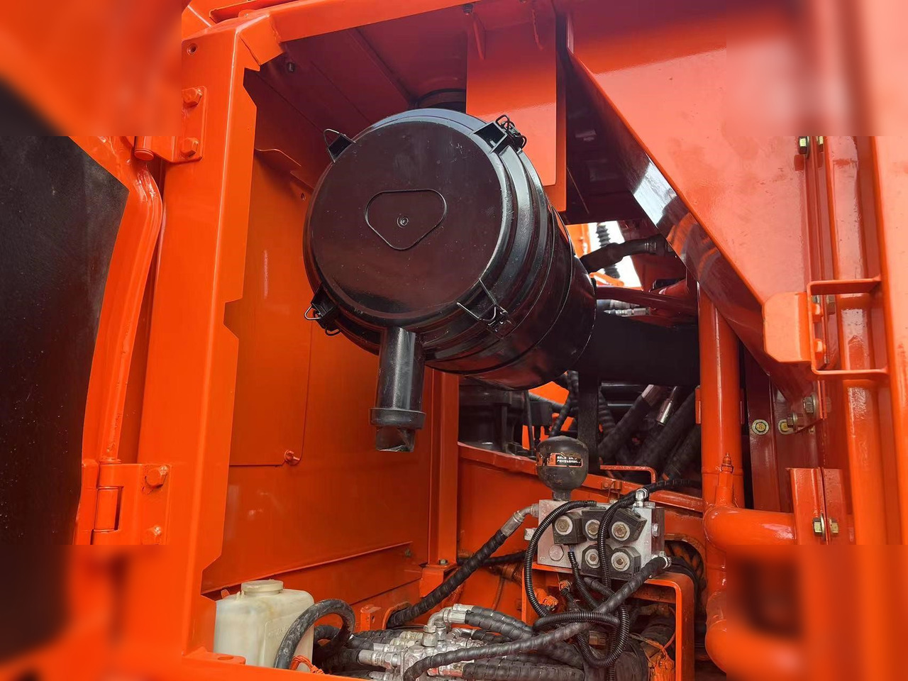 DOOSAN DX300 LC-9C - حفار زاحف: صورة 4 DOOSAN DX300 LC-9C - حفار زاحف: صورة 4