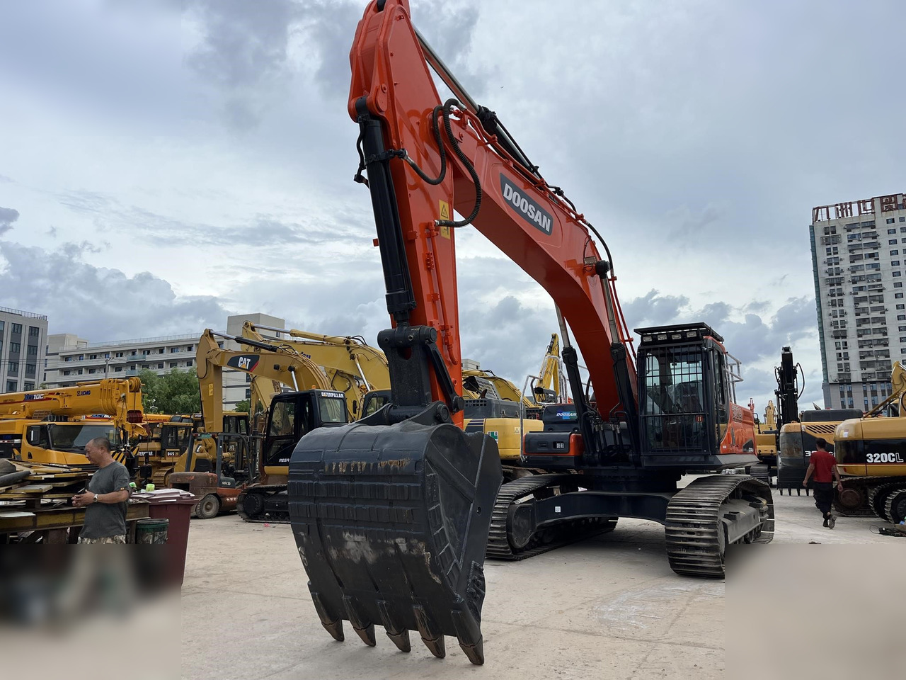 DOOSAN DX340 LCA - حفار زاحف: صورة 1 DOOSAN DX340 LCA - حفار زاحف: صورة 1
