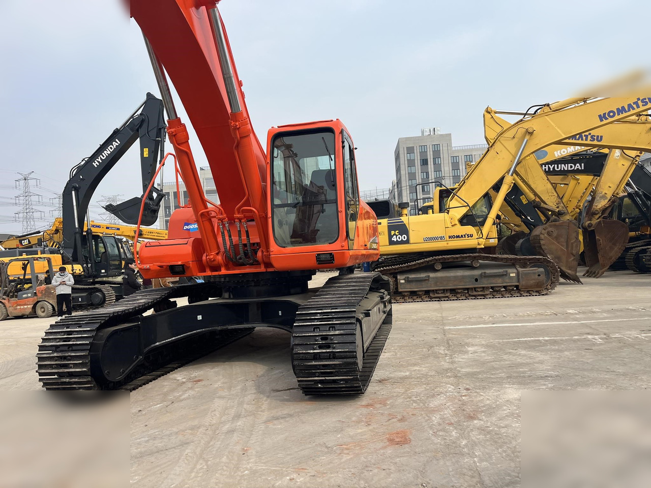 DOOSAN DX420 LC-9C - حفار زاحف: صورة 4 DOOSAN DX420 LC-9C - حفار زاحف: صورة 4