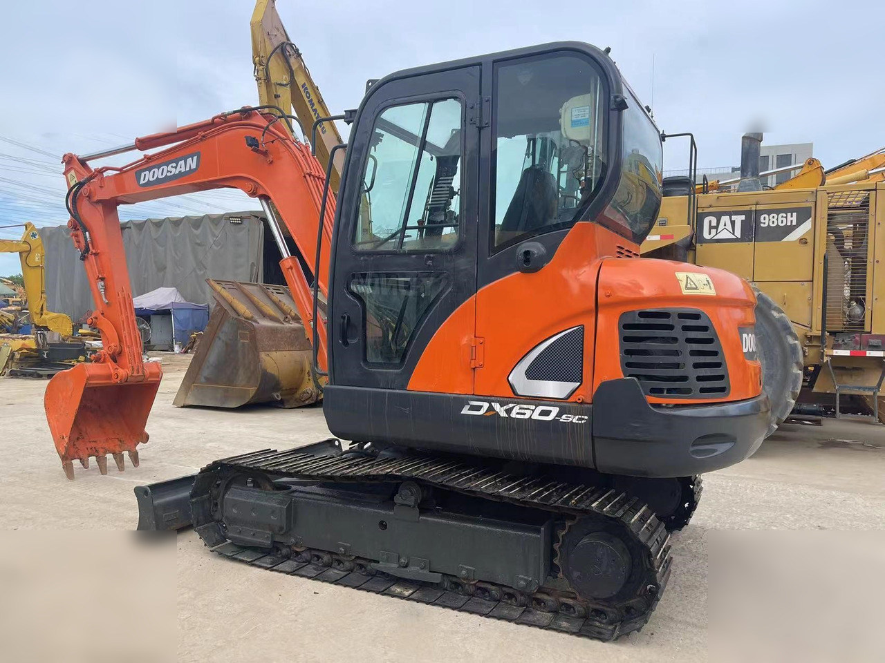 DOOSAN DX60-9C - حفار زاحف: صورة 3 DOOSAN DX60-9C - حفار زاحف: صورة 3