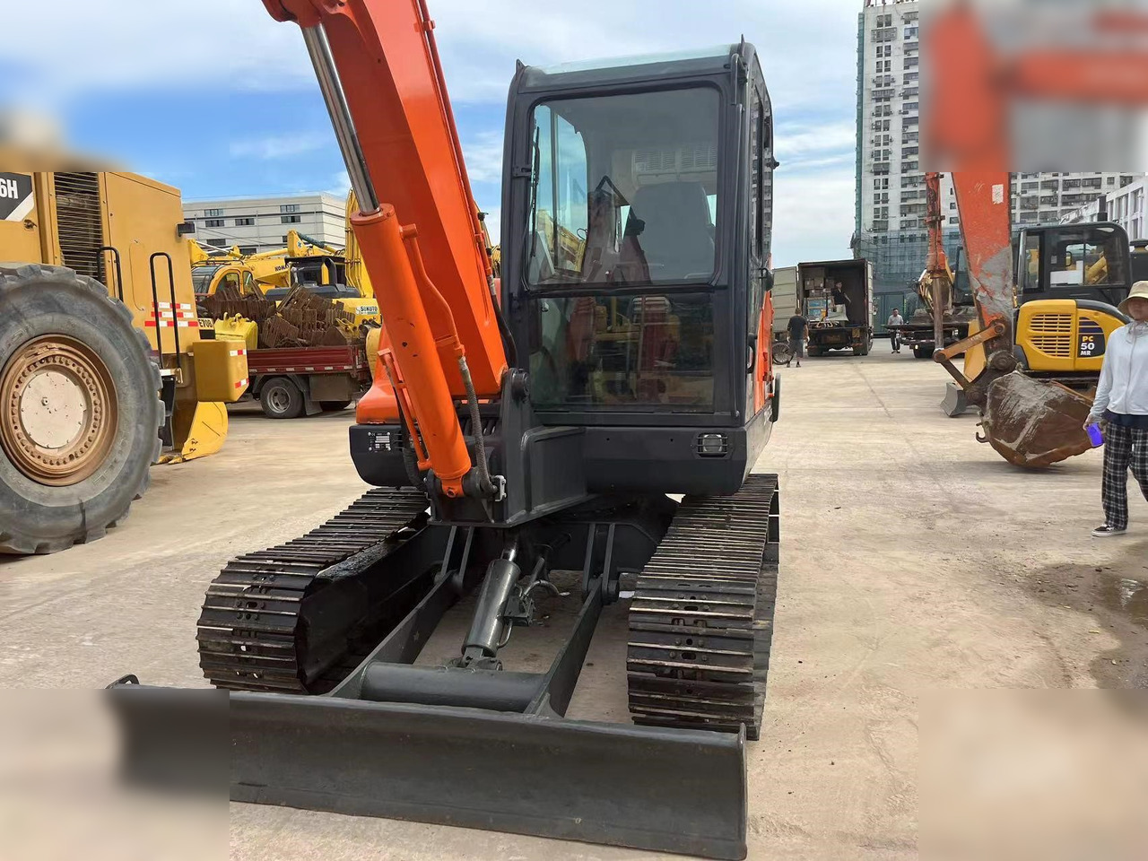 DOOSAN DX60-9C - حفار زاحف: صورة 5 DOOSAN DX60-9C - حفار زاحف: صورة 5