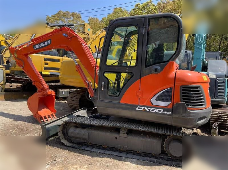 DOOSAN DX60E-9C - حفار صغير: صورة 1 DOOSAN DX60E-9C - حفار صغير: صورة 1