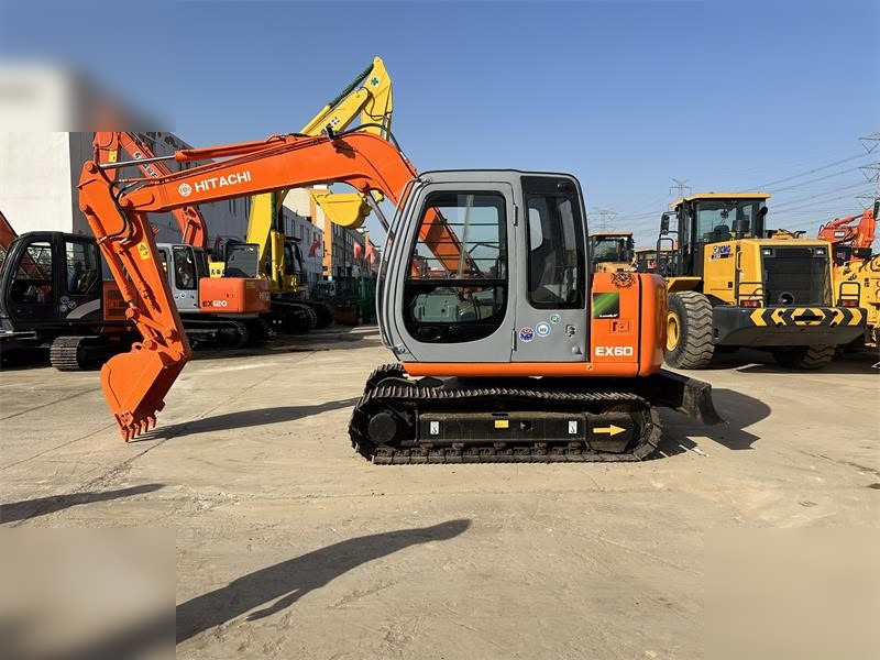 HITACHI EX60-5 - حفار زاحف: صورة 1 HITACHI EX60-5 - حفار زاحف: صورة 1