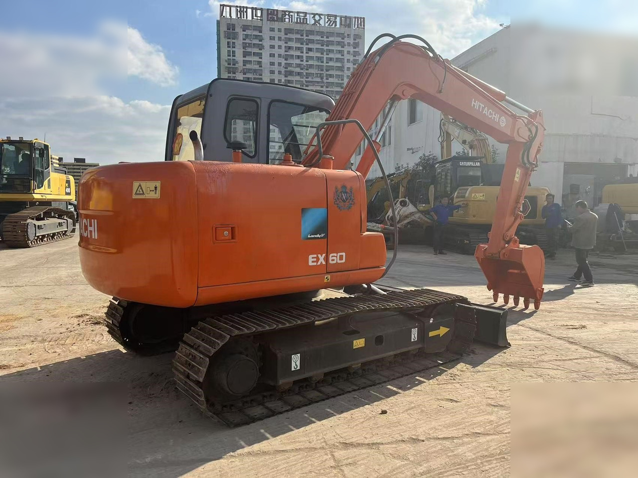 HITACHI EX60-5 - حفار زاحف: صورة 2 HITACHI EX60-5 - حفار زاحف: صورة 2