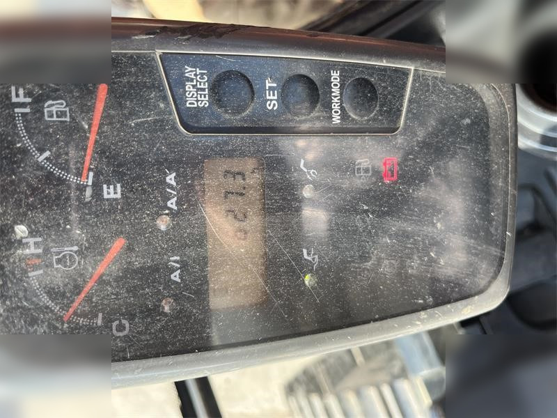 حفار زاحف HITACHI ZX120: صورة 7