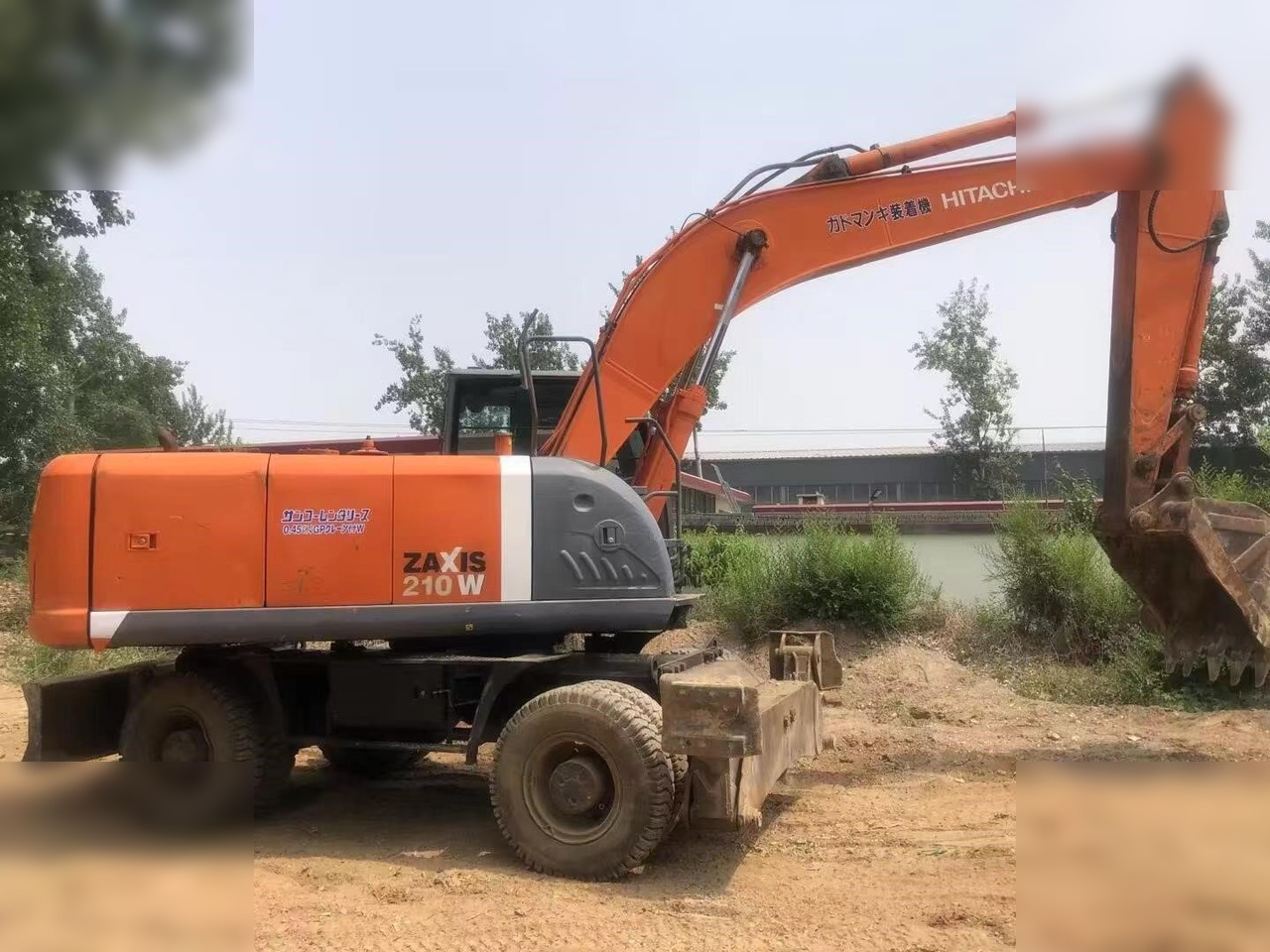 HITACHI ZX210W - حفار ذو عجلات: صورة 2 HITACHI ZX210W - حفار ذو عجلات: صورة 2
