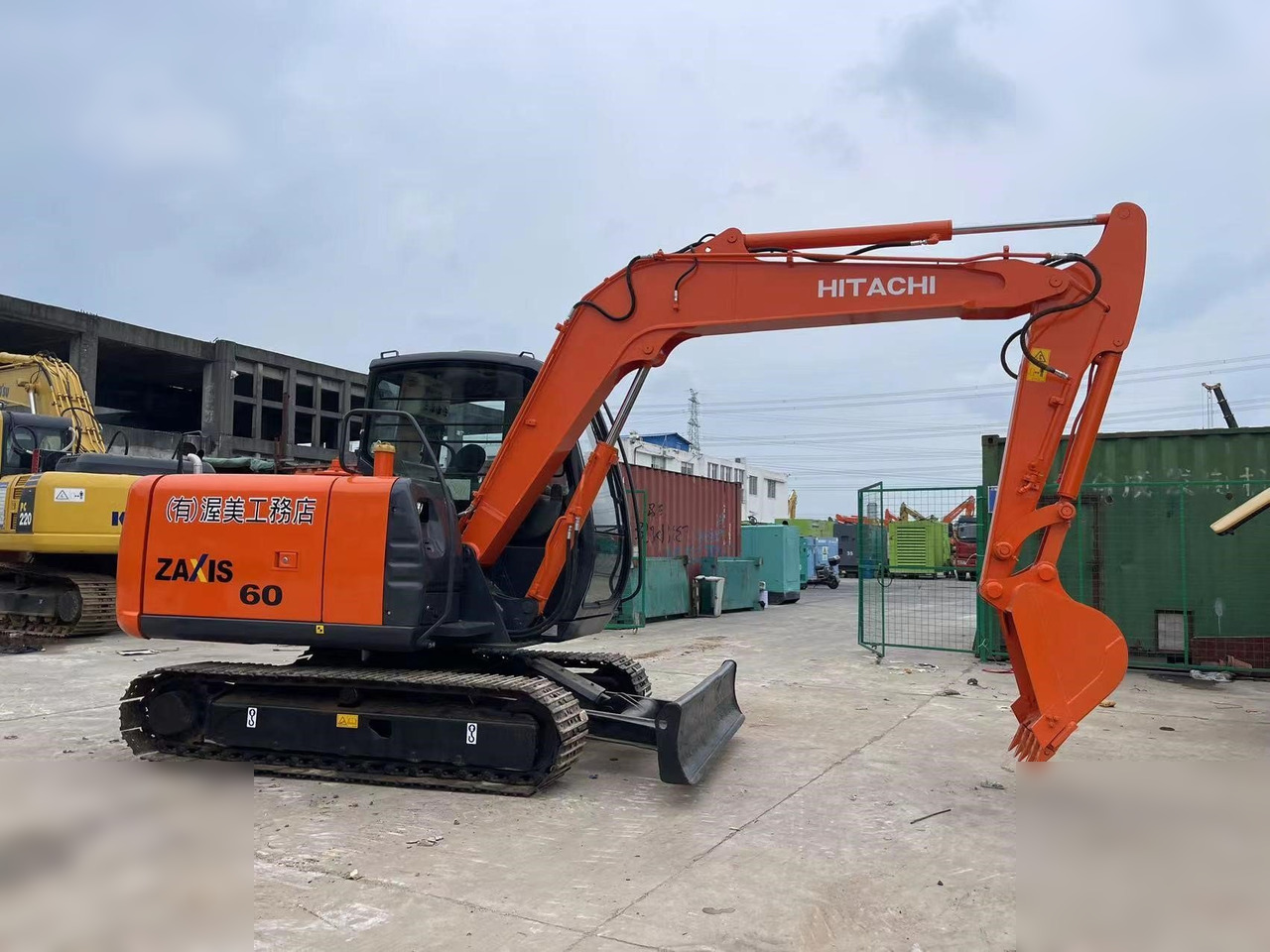 HITACHI ZX60 - حفار زاحف: صورة 2 HITACHI ZX60 - حفار زاحف: صورة 2