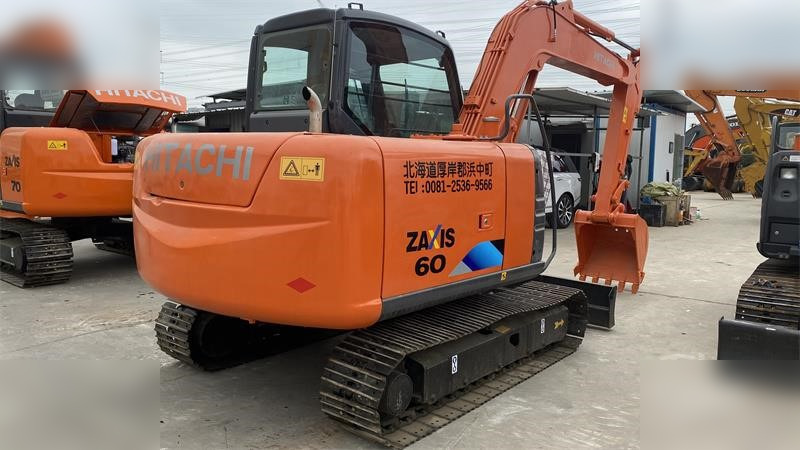 HITACHI ZX60 - حفار زاحف: صورة 1 HITACHI ZX60 - حفار زاحف: صورة 1