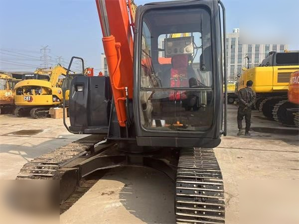 HITACHI ZX70 - حفار زاحف: صورة 5 HITACHI ZX70 - حفار زاحف: صورة 5