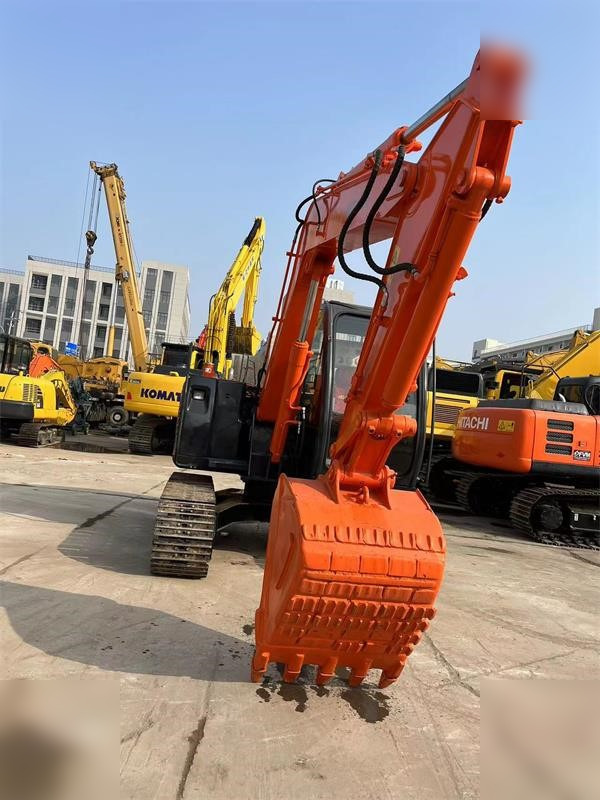 HITACHI ZX70 - حفار زاحف: صورة 4 HITACHI ZX70 - حفار زاحف: صورة 4