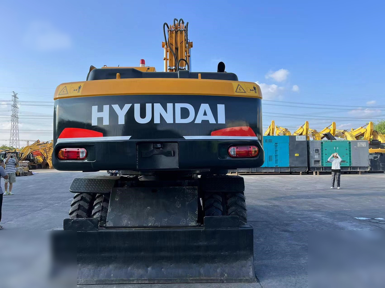 HYUNDAI ROBEX 210W-9 - حفار ذو عجلات: صورة 4 HYUNDAI ROBEX 210W-9 - حفار ذو عجلات: صورة 4