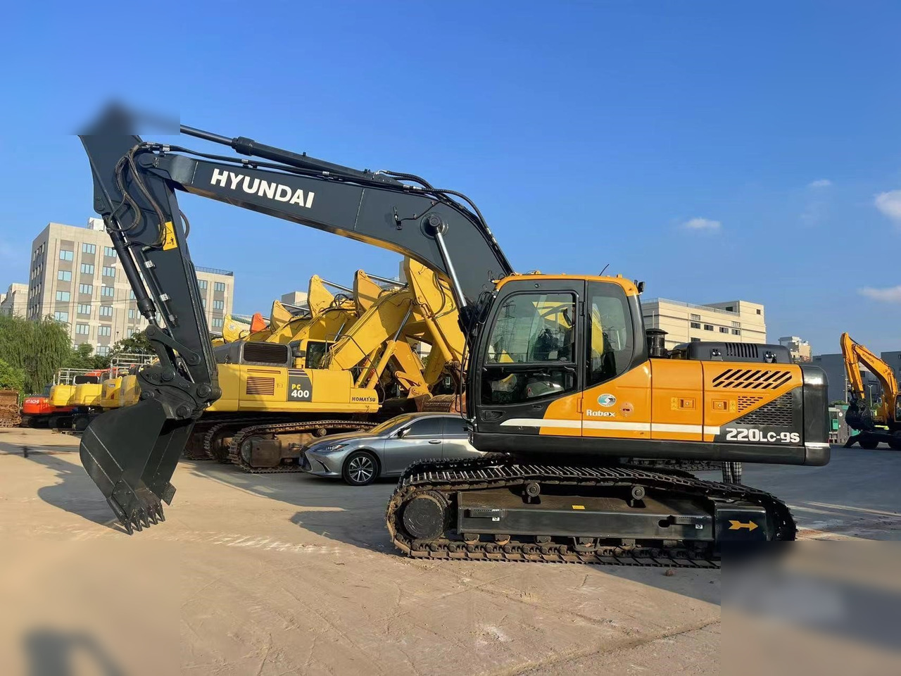 HYUNDAI ROBEX 220 LC-9S - حفار زاحف: صورة 1 HYUNDAI ROBEX 220 LC-9S - حفار زاحف: صورة 1