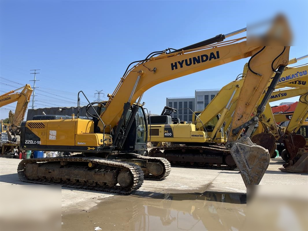 HYUNDAI ROBEX 220 LC-9S - حفار زاحف: صورة 3 HYUNDAI ROBEX 220 LC-9S - حفار زاحف: صورة 3