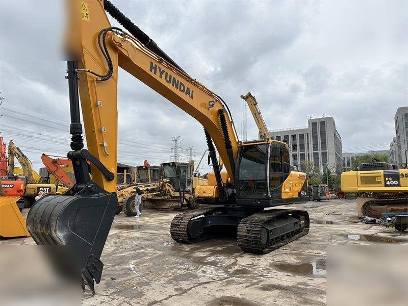 HYUNDAI ROBEX 220 LC-9S - حفار زاحف: صورة 2 HYUNDAI ROBEX 220 LC-9S - حفار زاحف: صورة 2